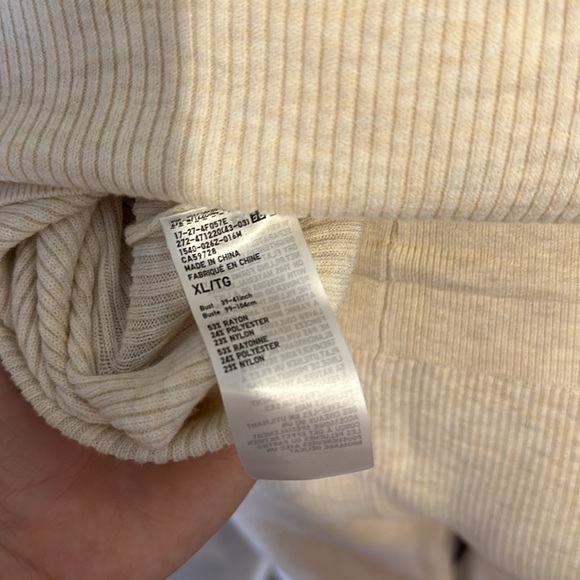 Uniqlo set - Picture 6 of 6